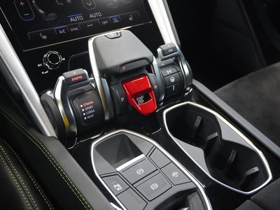 2019 Lamborghini URUS photo 39
