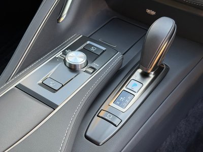 صورة مصغرة 46 لـ 2023 Lexus LC CONVERTIBLE
