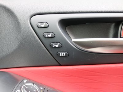 2022 Lexus IS thumbnail 36