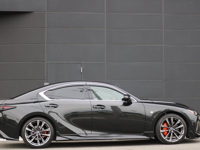 2022 Lexus IS photo 12