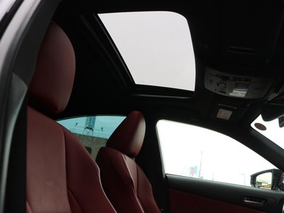 2022 Lexus IS thumbnail 24