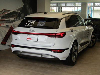صورة 10 لـ 2025 AUDI Q6 E-TRON