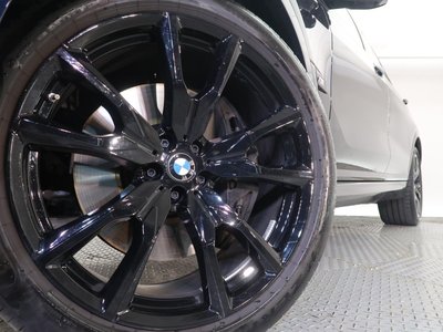2025 BMW X7 photo 4