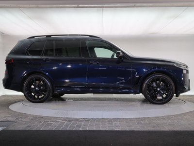 2025 BMW X7 thumbnail 23