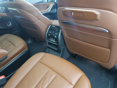 2025 BMW X7 photo 10