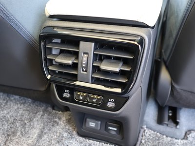 2023 Lexus RZ — фото 69