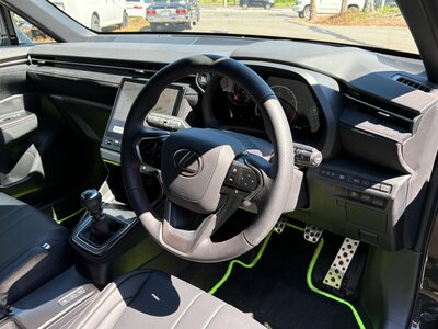 2025 Lexus LBX thumbnail 29