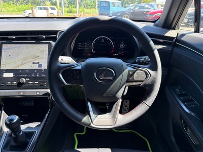 2025 Lexus LBX thumbnail 35