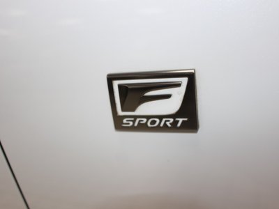 2023 Lexus IS — миниатюра 26