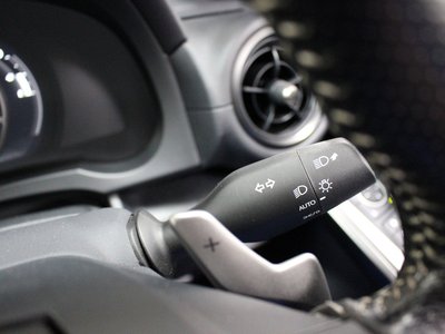 2023 Lexus IS — миниатюра 57