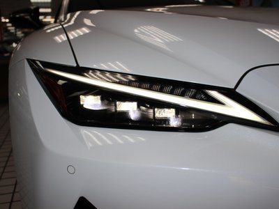 2023 Lexus IS — миниатюра 23