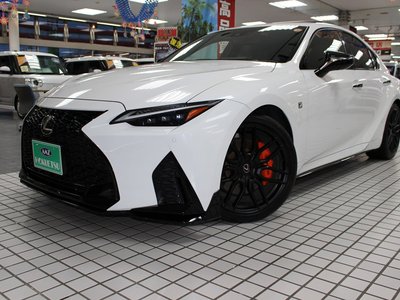 2023 Lexus IS — миниатюра 12