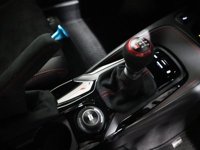 صورة 31 لـ 2025 Toyota GR COROLLA