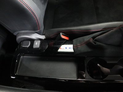 صورة 32 لـ 2025 Toyota GR COROLLA