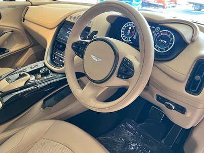 صورة 9 لـ 2024 Aston Martin DBX