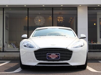 2015 Aston Martin RAPIDE — миниатюра 3