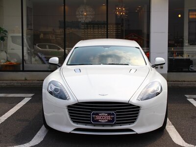 2015 Aston Martin RAPIDE — миниатюра 4