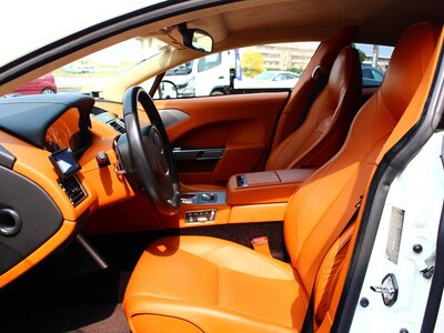 2015 Aston Martin RAPIDE — миниатюра 19