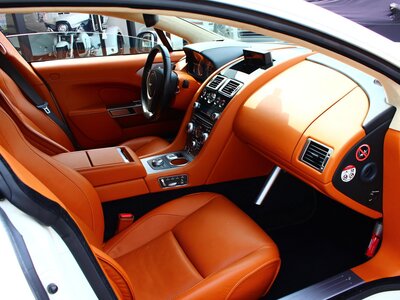 2015 Aston Martin RAPIDE — миниатюра 37