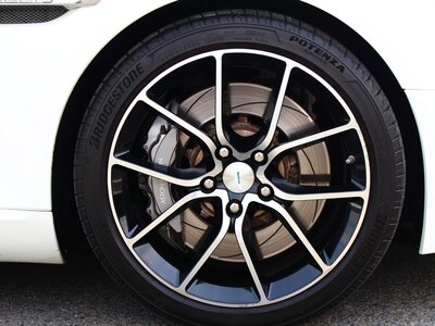 2015 Aston Martin RAPIDE — миниатюра 108