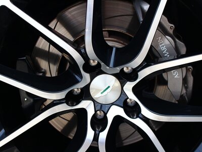 2015 Aston Martin RAPIDE — миниатюра 119