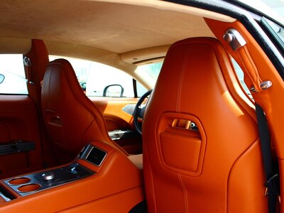 2015 Aston Martin RAPIDE — миниатюра 140