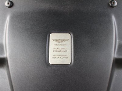 2015 Aston Martin RAPIDE — миниатюра 158
