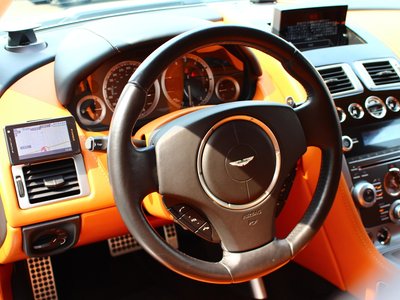 2015 Aston Martin RAPIDE — миниатюра 14