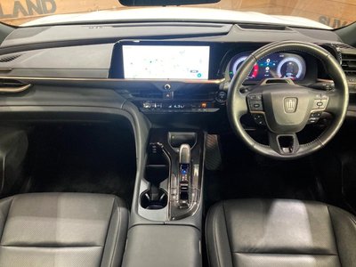 2023 Toyota CROWN SPORT photo 2