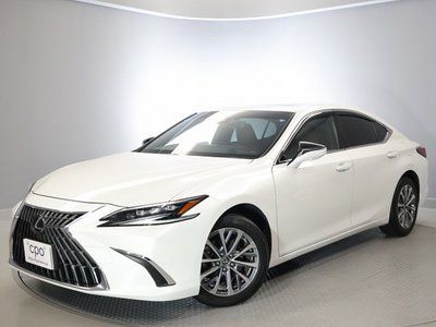 2023 Lexus ES photo 9