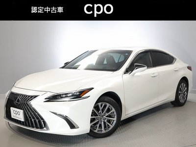 2023 Lexus ES photo 1