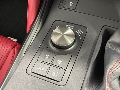 2023 Lexus IS — миниатюра 45