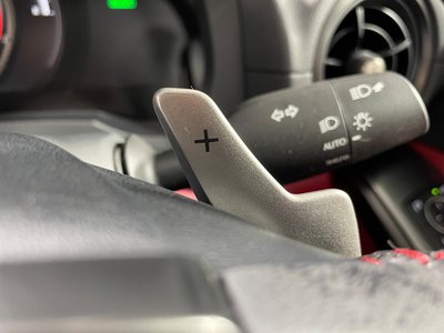 2023 Lexus IS — миниатюра 31