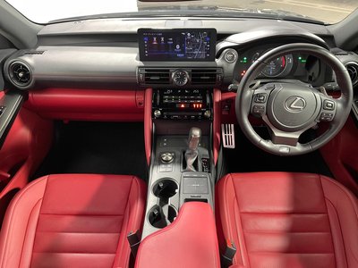2023 Lexus IS — миниатюра 5