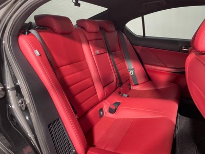 2023 Lexus IS — миниатюра 17