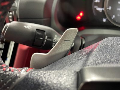 2023 Lexus IS — миниатюра 30