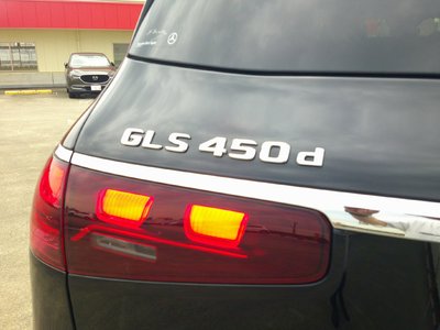 2025 Mercedes-BENZ GLS thumbnail 28