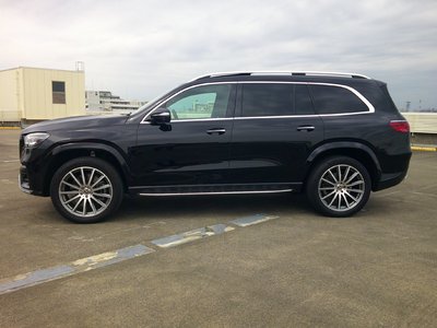 2025 Mercedes-BENZ GLS photo 3