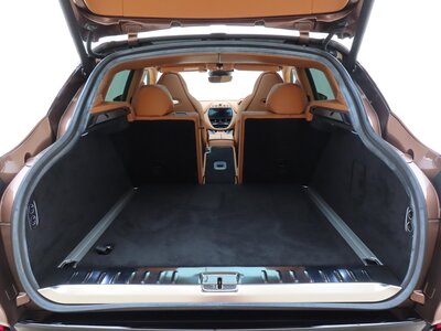صورة مصغرة 43 لـ 2024 Aston Martin DBX