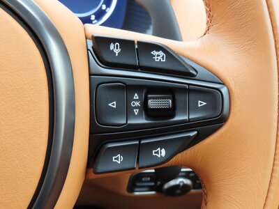 صورة مصغرة 103 لـ 2024 Aston Martin DBX