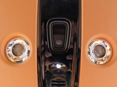 صورة مصغرة 122 لـ 2024 Aston Martin DBX