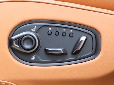 صورة مصغرة 52 لـ 2024 Aston Martin DBX