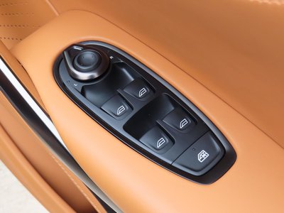 صورة مصغرة 95 لـ 2024 Aston Martin DBX