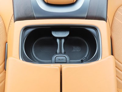 صورة مصغرة 82 لـ 2024 Aston Martin DBX