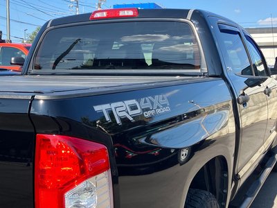 2015 Toyota TUNDRA thumbnail 23