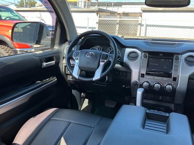 2015 Toyota TUNDRA thumbnail 30