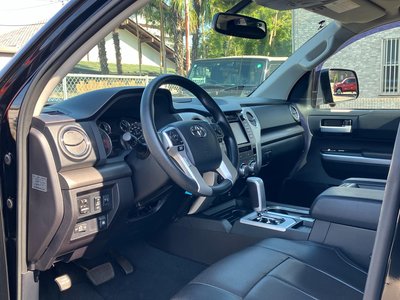2015 Toyota TUNDRA thumbnail 32