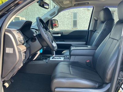 2015 Toyota TUNDRA thumbnail 31