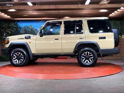 صورة 29 لـ 2025 Toyota LAND CRUISER 70