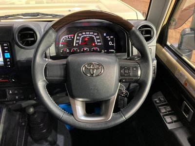 صورة 11 لـ 2025 Toyota LAND CRUISER 70